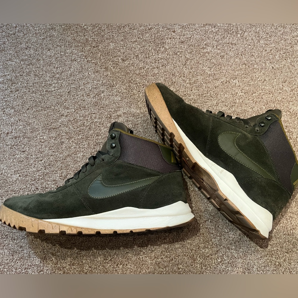Nike Hoodland Green Sneaker Boot